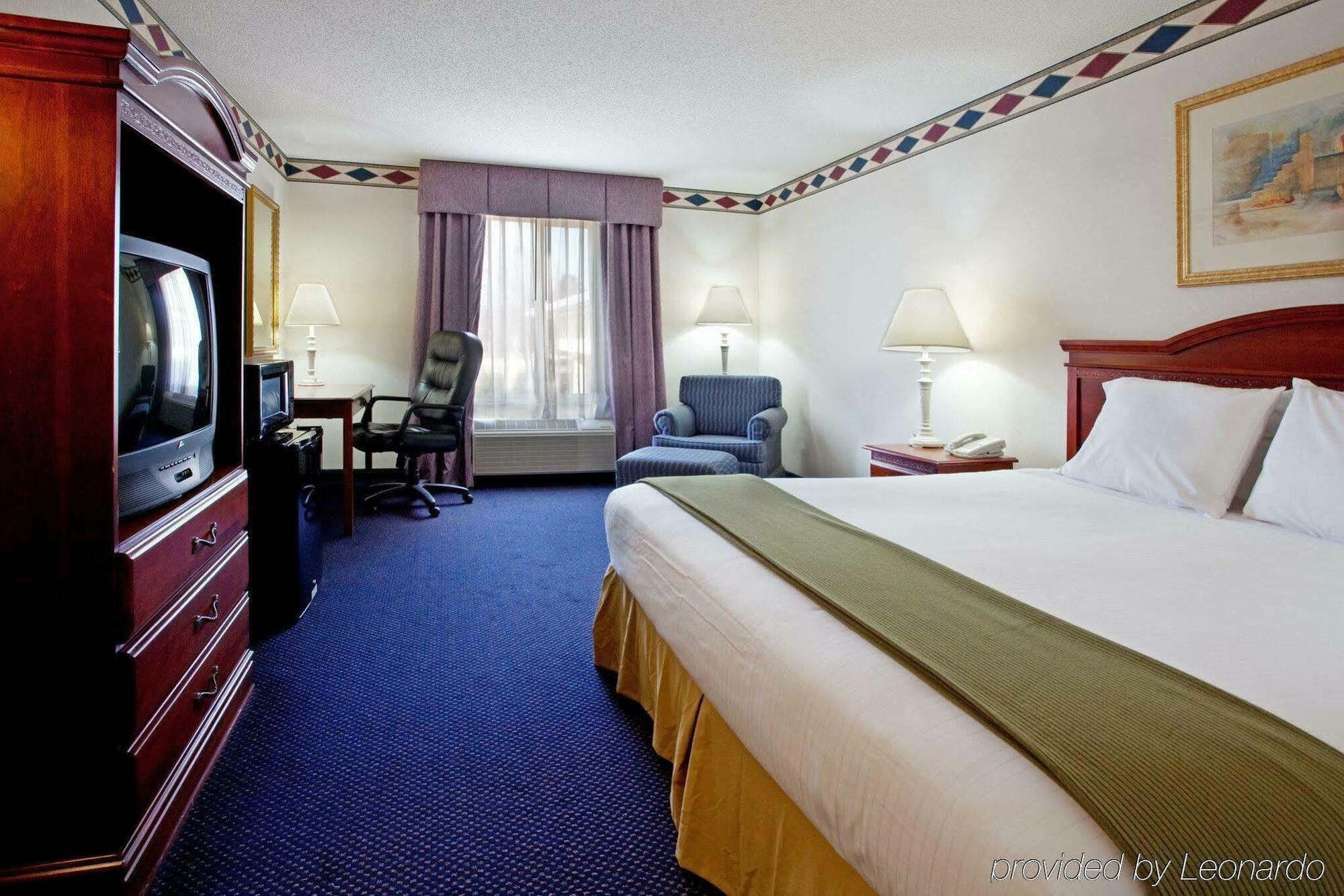 Holiday Inn Express Hotel & Suites Mebane By Ihg Kültér fotó