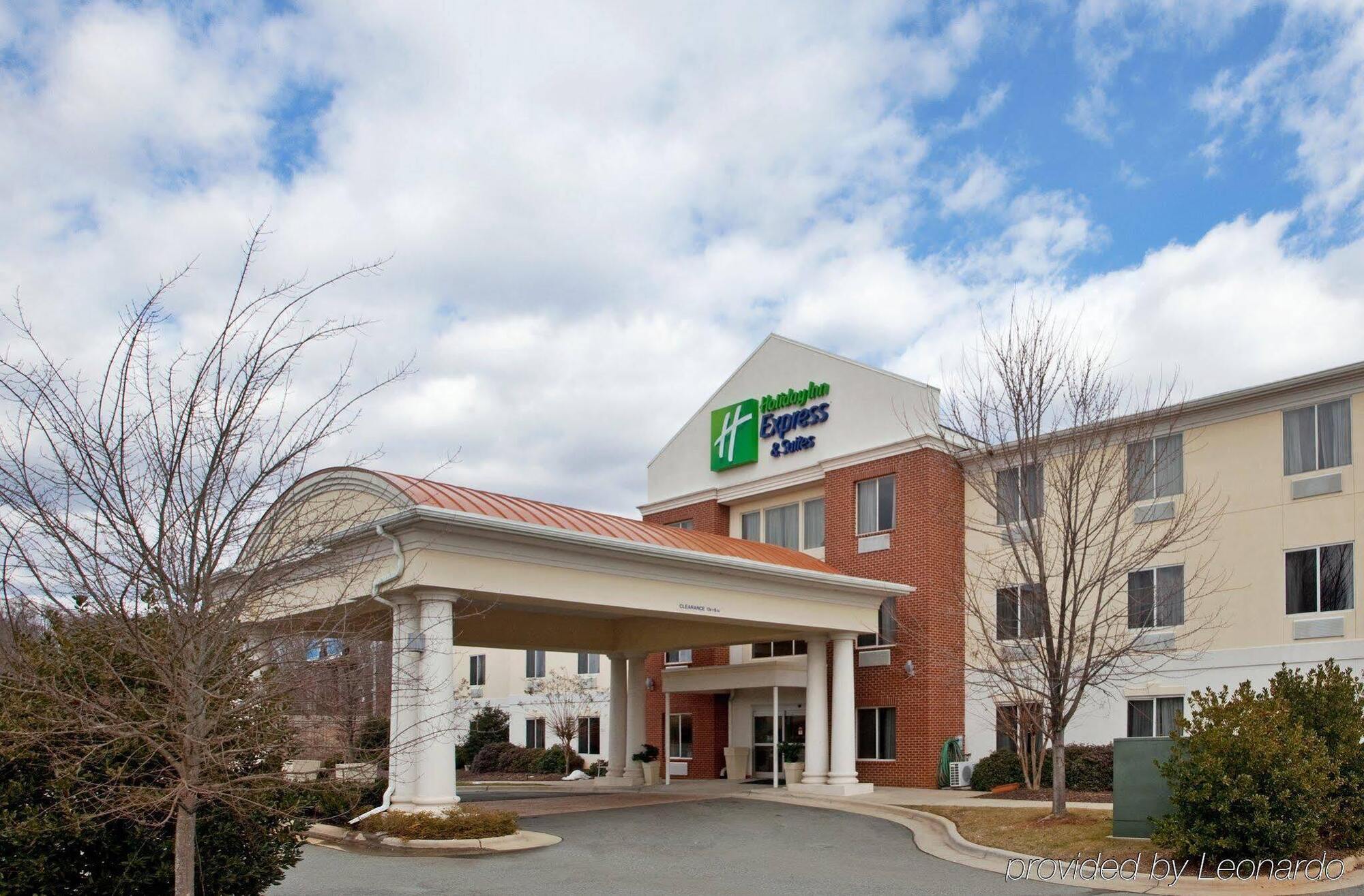 Holiday Inn Express Hotel & Suites Mebane By Ihg Kültér fotó